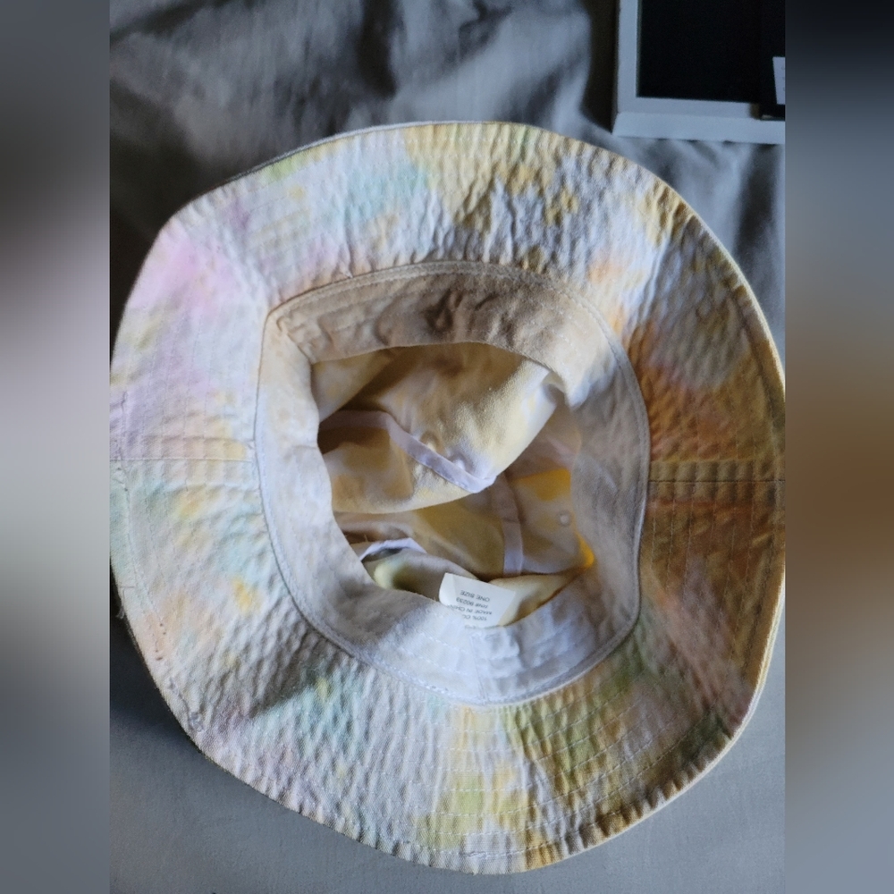 Bucket hat - Picture 3 of 3